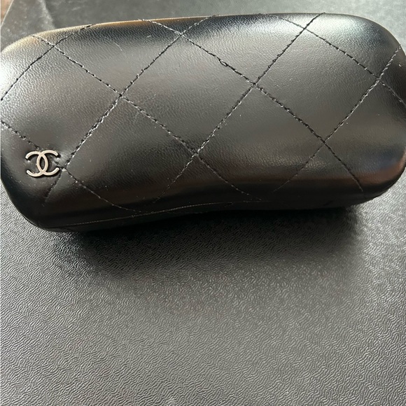 CHANEL Tortoiseshell Women's Glasses - Picture 4 of 5